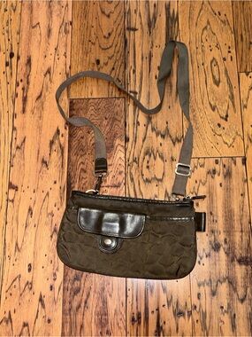 Mosey Life Mosey Travel Crossbody/wristlet bag Olive Green
